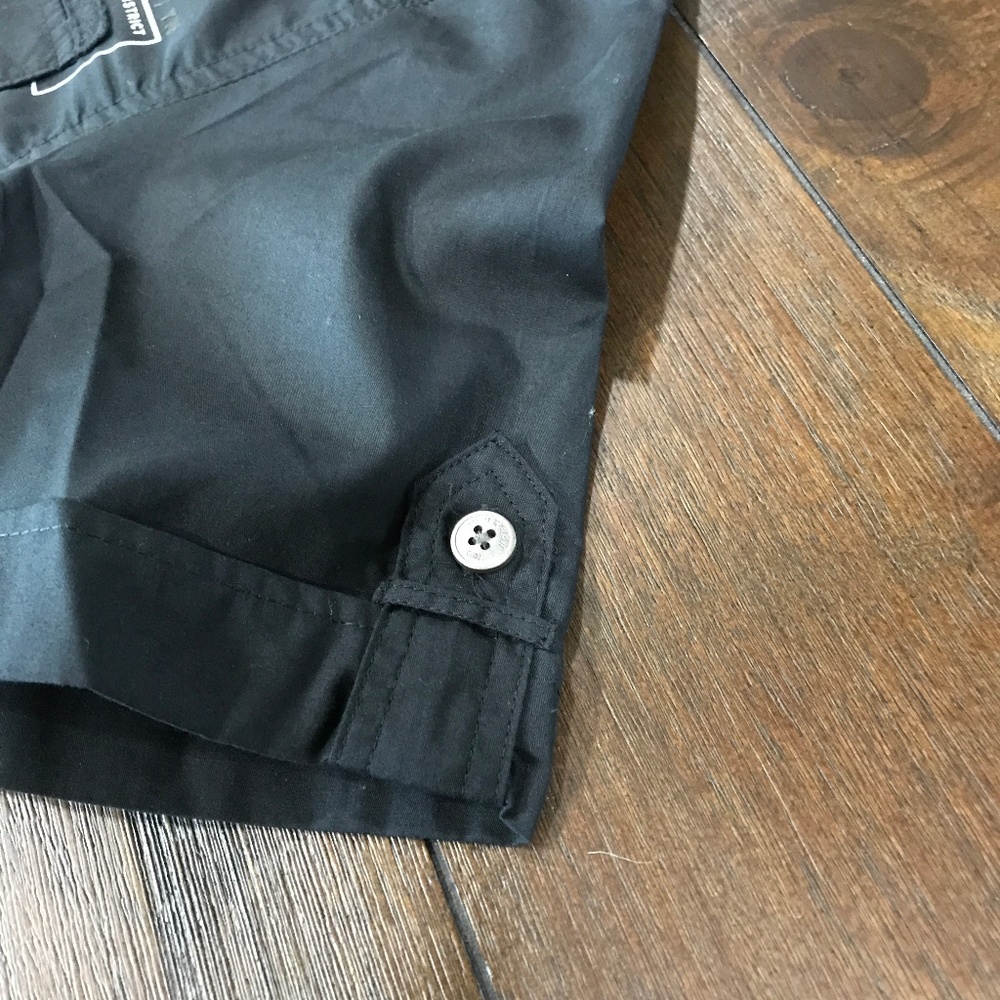 NEW Button-down short sleeve shirt - Picture 4 of 8